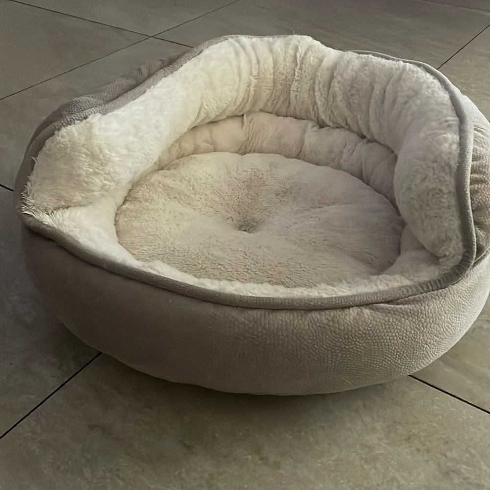 Small dog bed